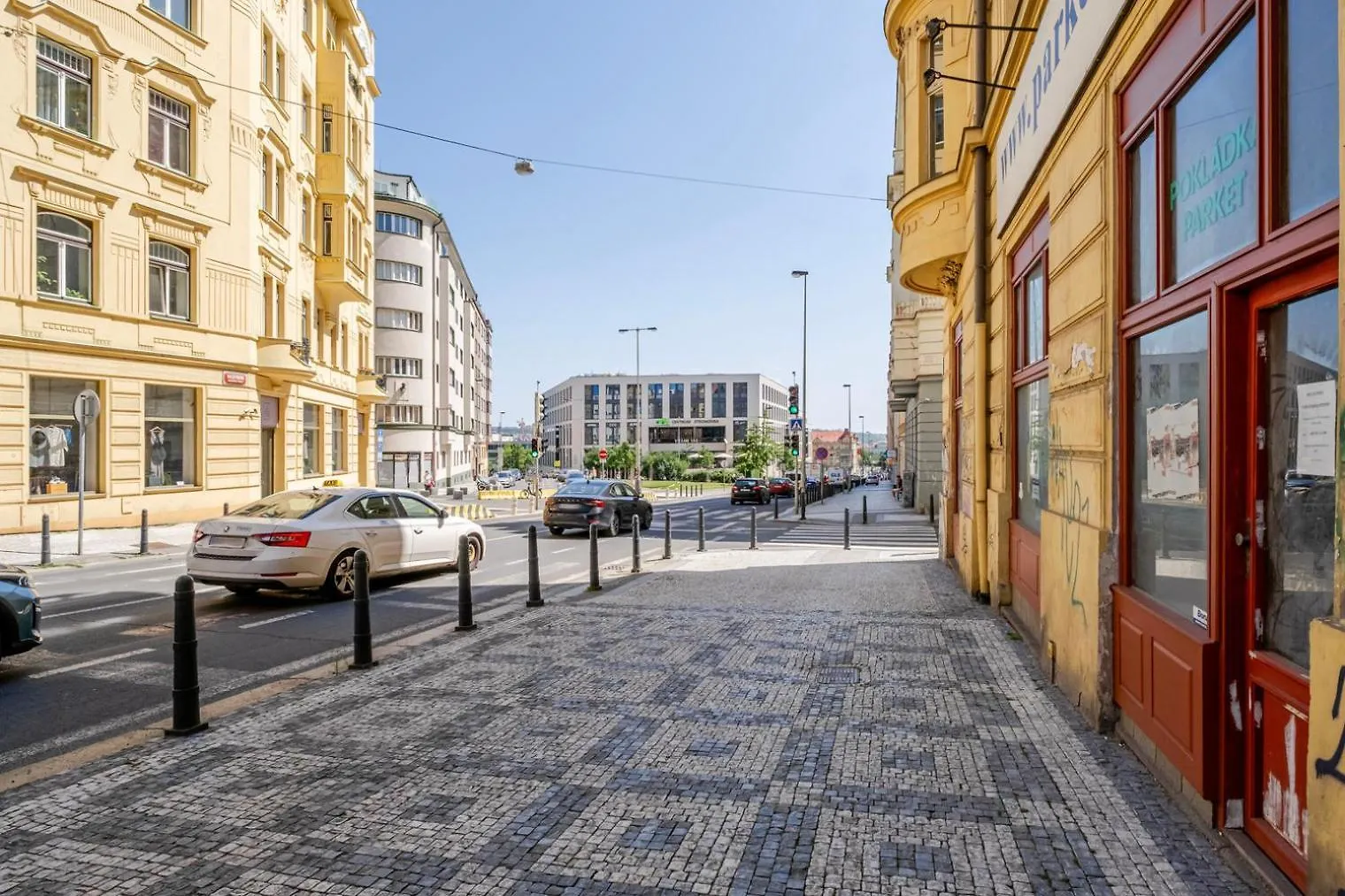 Blueground Holesovice Balcony Nr Vltava Prg-48 Apartamento Praga República Checa